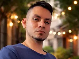 Streamate Sex Cam of RickAdams