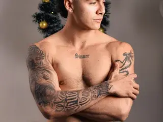 Streamate Watch Live Sex Cams of LeoSantoro22