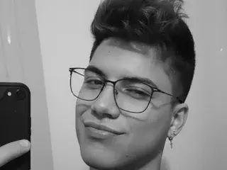 Streamate Live Porn of NathanSpears