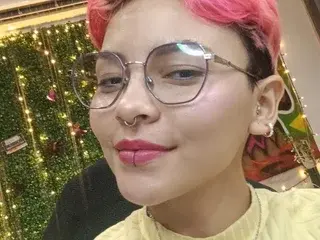 Streamate Sex Chat of Hannah27