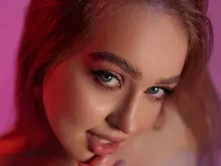 Streamate Free Porn Cam of ElyssawetXX