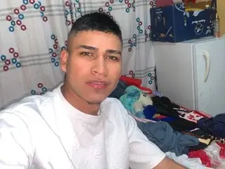 Streamate Watch Live Sex Cams of MaicolHurtado22