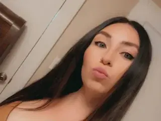 Streamate Free Porn Cam of MilfyLucy91