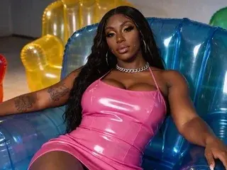 Streamate Watch Live Sex Cams of EbonyMystique