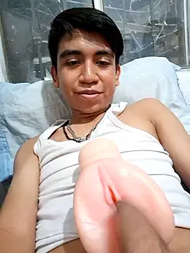 Stripchat Free Porn Cam of ElGiyuu25