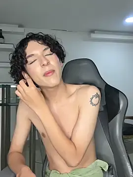 Stripchat Free Porn Cam of SthepanodiMonaco