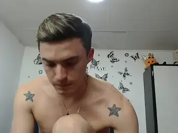 Stripchat Live Sex Cam of Thiago_muscle777