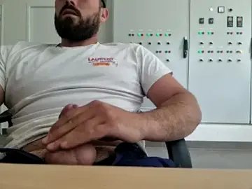 Stripchat Best live sex cam show of Instinctbrut