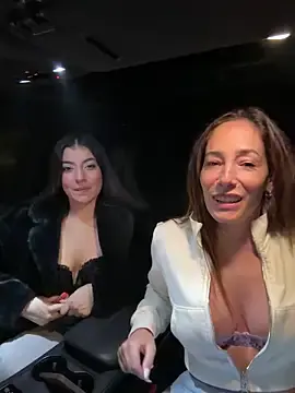 Stripchat Sex Cam of SweetAlegra_