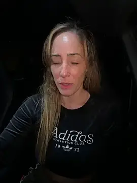 Stripchat Sex Cam of SweetAlegra_