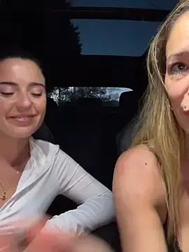 Stripchat Watch Live Sex Cams of SweetAlegra_
