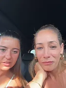 Stripchat Live Sex Cam of SweetAlegra_
