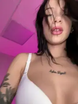 Stripchat Free Porn Cam of XEye_CandyX