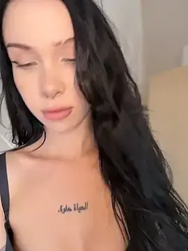 Stripchat Live Sex of XEye_CandyX