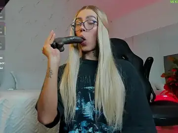 Stripchat Sex Cam of miss_tatiana_