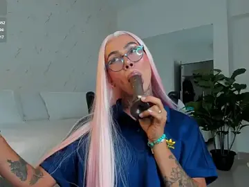 Stripchat Free Porn Cam of miss_tatiana_