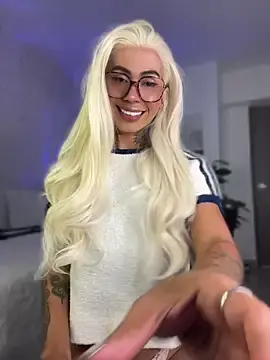 Stripchat Free Porn Cam of miss_tatiana_