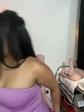 Stripchat Live Sex Cam of meli__brown