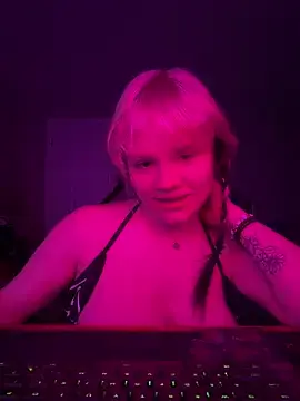 Stripchat Live Sex Cam of Cutiepiespanks