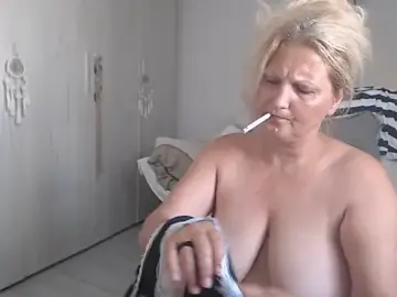 Stripchat Private Sex Chat of Divineblond