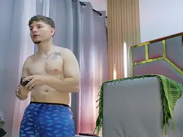 Stripchat Best live sex cam show of Leo_Miller_