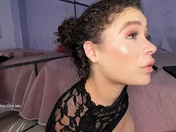 Stripchat Best live sex cam show of _LittleLia