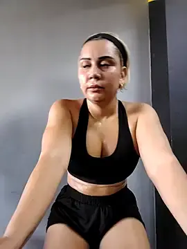 Stripchat Live Sex Cam of maymercy