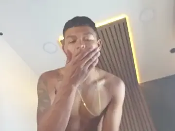 Stripchat Adult Webcams of AndrewKenoxx_