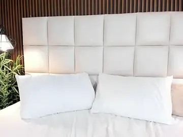 Stripchat Free Porn Cam of emperatriz_reyes