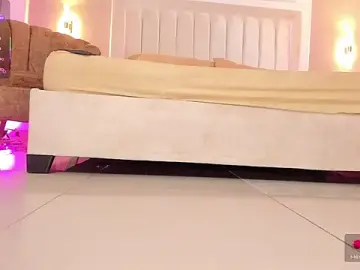 Stripchat Live Sex Cam of madison_fox1