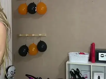 Stripchat Best live sex cam show of lucie_mehott
