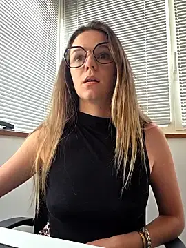 Stripchat Free Porn Cam of lucie_mehott