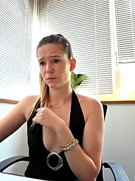 Stripchat Live Sex Cam of lucie_mehott