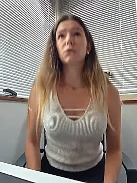 Stripchat Best live sex cam show of lucie_mehott