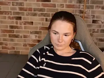 Stripchat Live Sex Cam of May_Bloom