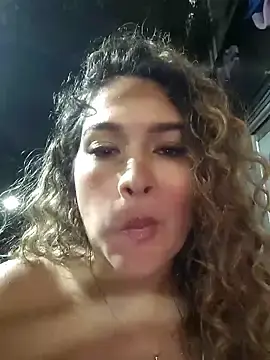 Stripchat Watch Live Sex Cams of Sara_smiiith211