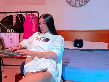 Stripchat Watch Live Sex Cams of kylliefox_