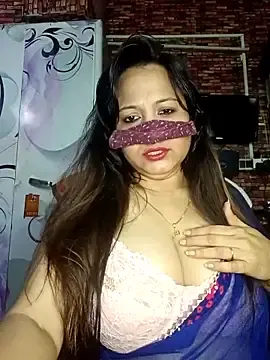 Stripchat Free Porn Cam of Alsummi70