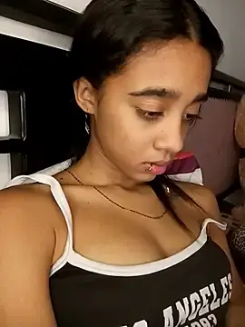 Stripchat Adult Webcam of Zoe_Sweett18