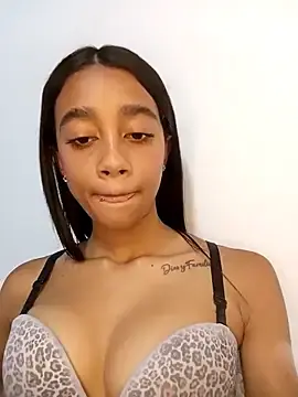 Stripchat Watch Live Sex Cams of Zoe_Sweett18
