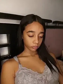 Stripchat Sex Cam of Zoe_Sweett18