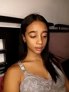 Stripchat Watch Live Sex Cams of Zoe_Sweett18