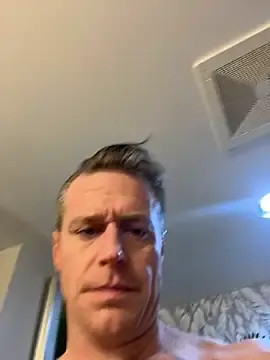 Stripchat Live Sex of DILFiGuess1