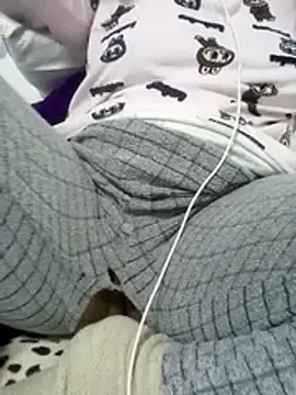 Stripchat Free Live Porn of Bombamom