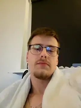 Stripchat Watch Live Sex Cams of Maskedcock25