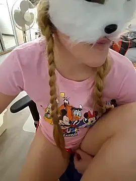 Stripchat Best live sex cam show of SPrITZMAUS