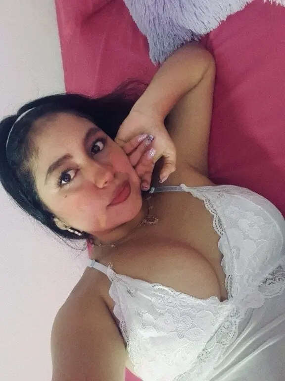 lola_clit