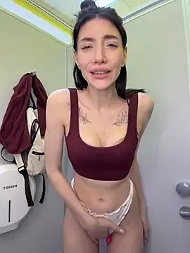 Stripchat Live Sex Cam of BallerinaCappuccino_