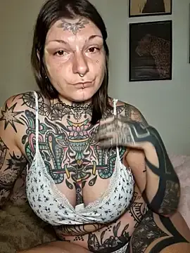 Stripchat Free Live Porn of lizzardqueeen
