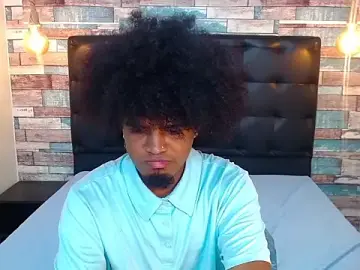 Stripchat Sex Cam of JaicobRuneer